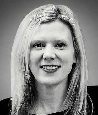 portrait of Lindsey Rix-Broom